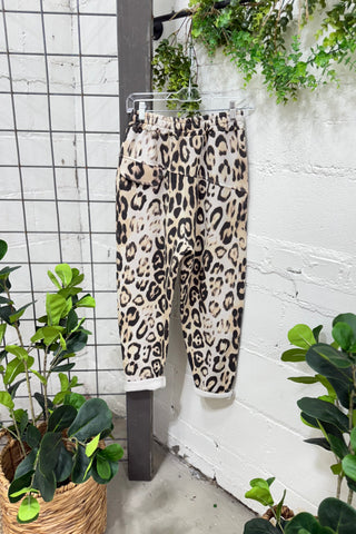 Feeling Feline Pants Beige Pants Oz