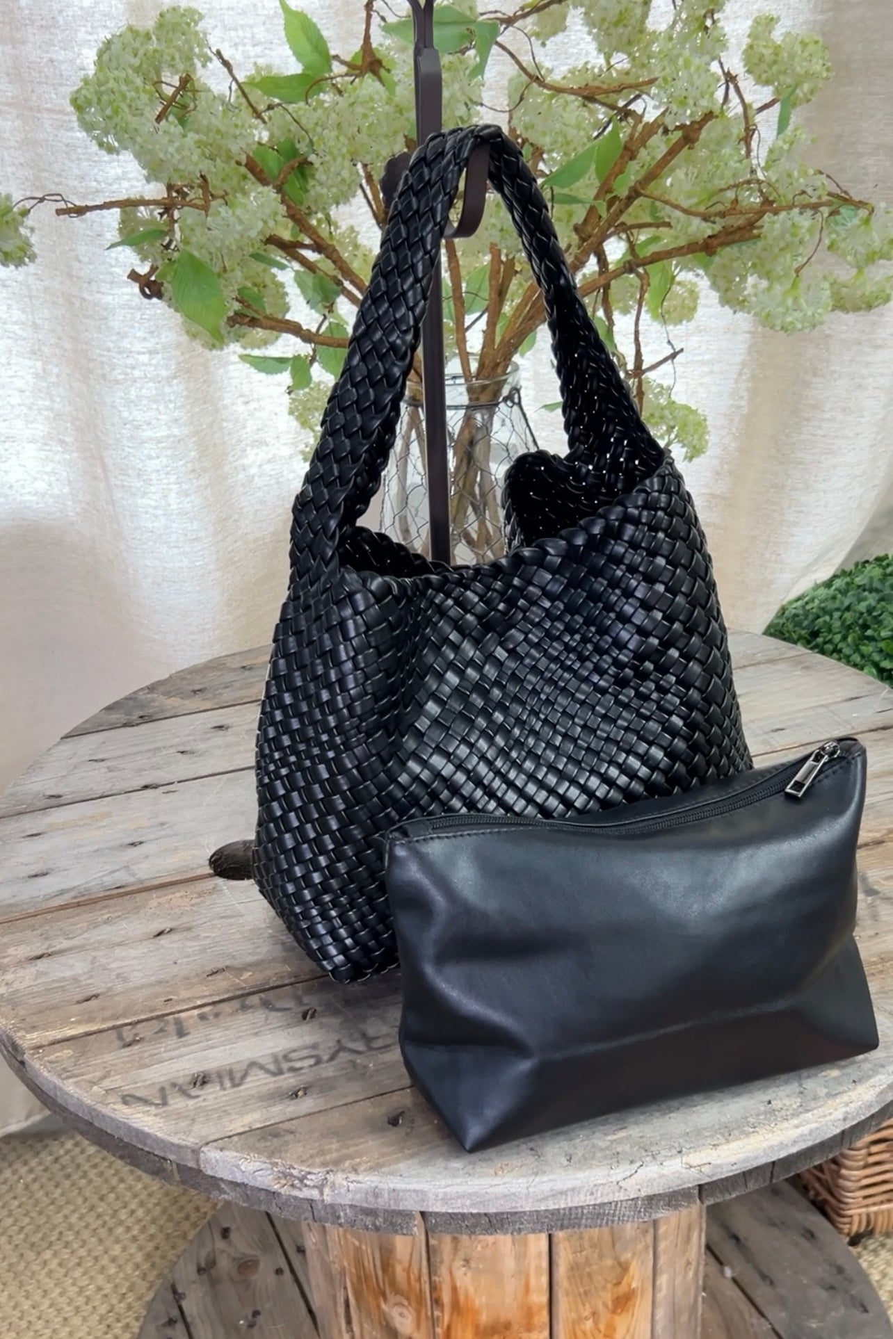 Falor shops woven bag