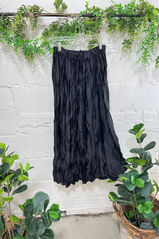 Swirl Skirt Black skirt Oz