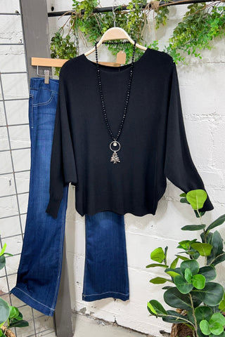 Select Black sweater Charmante