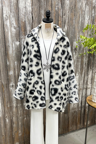 Snuggie Jacket Leopard Jacket Mina Rosa/WePrice   