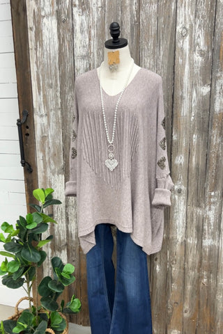 Pleating Heart Taupe sweater Mina Rosa/Miss Carla   